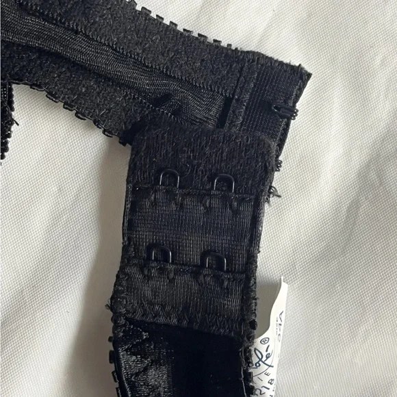 NWOT Rene Rofe Black Stretch Lace Push Up Bra 34A - Picture 6 of 8